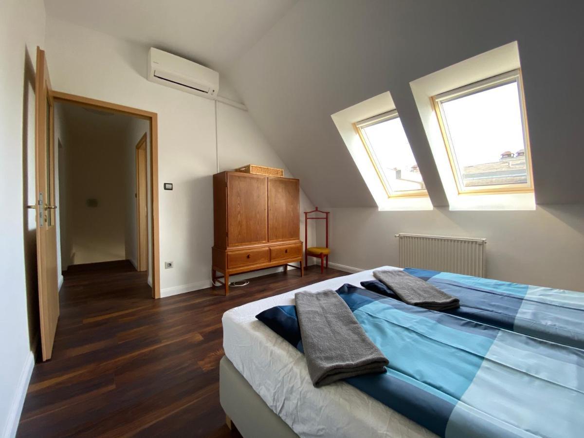 2 Bedroom 107 M2 Loft With Balcony Βουδαπέστη Εξωτερικό φωτογραφία